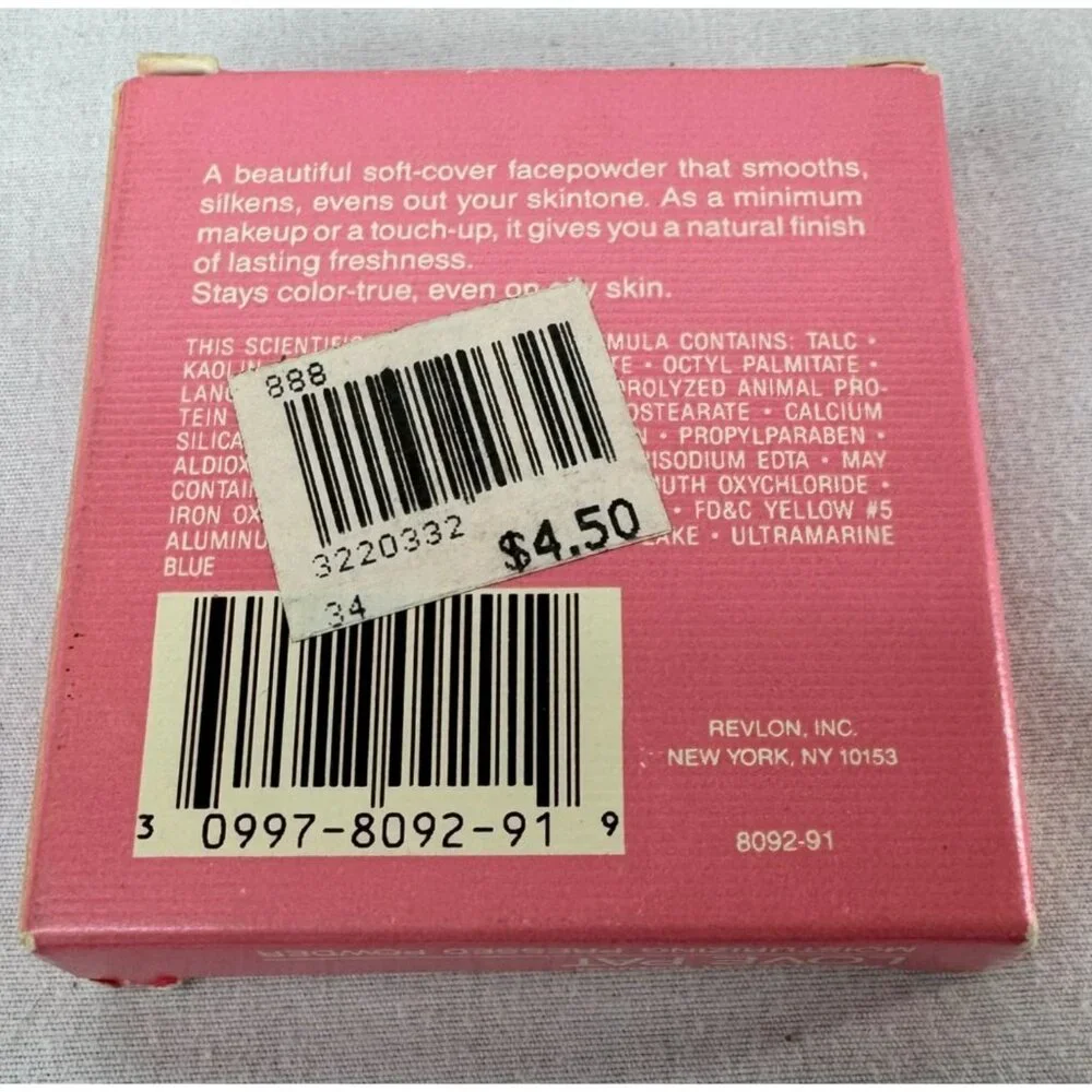 Vtg Revlon Love Pat Moisturizing Pressed Powder W/ Puff 4 Oz Translucent Natural